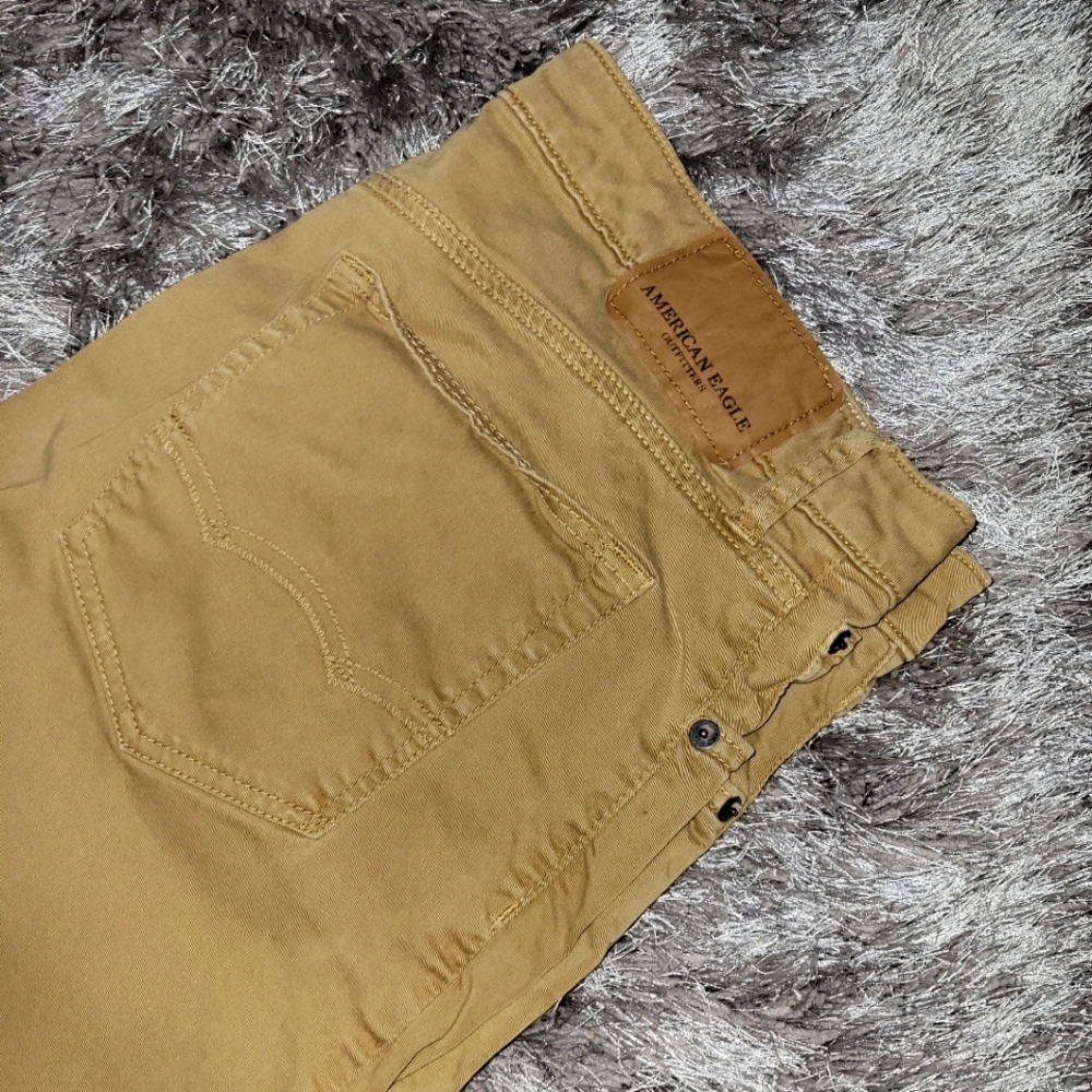 Selling due to I bought wrong size. These are 36/32